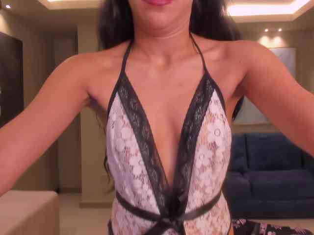 AmaliaCruss webcam