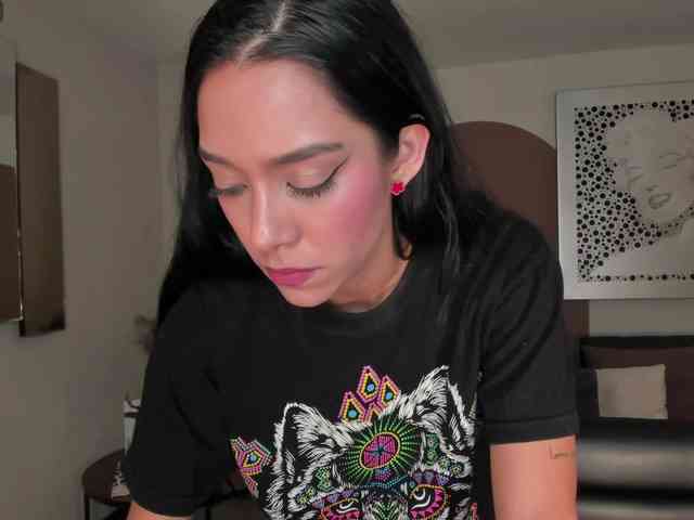 AmaliaCruss webcam