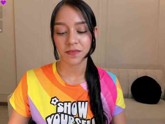 AmaliaCruss webcam