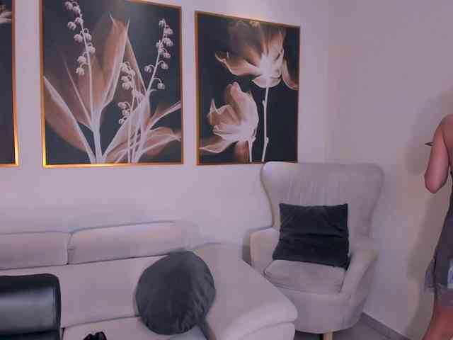 AmaliaCruss webcam
