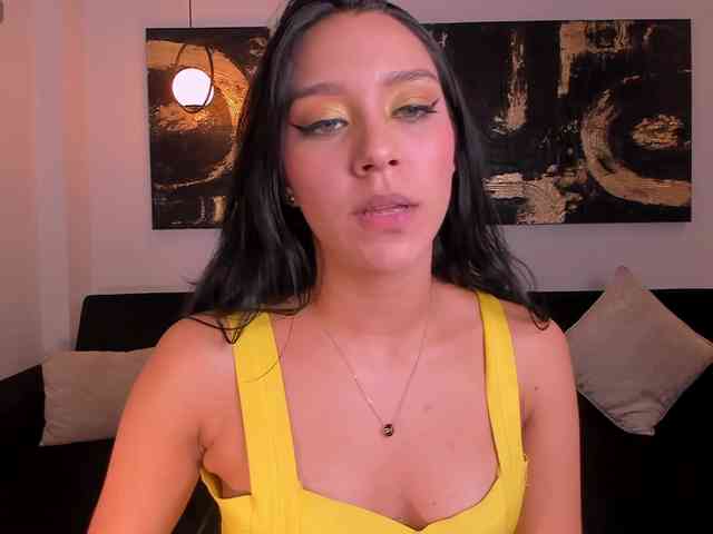 AmaliaCruss webcam