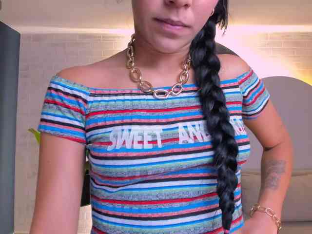 AmaliaCruss webcam