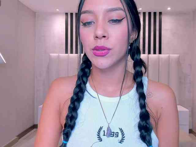 AmaliaCruss webcam