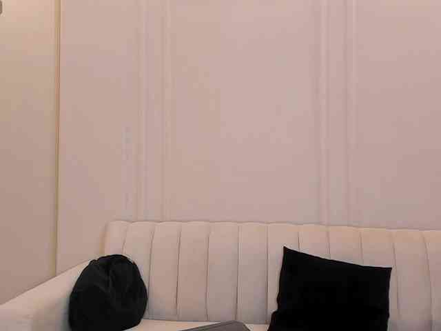 AmaliaCruss webcam