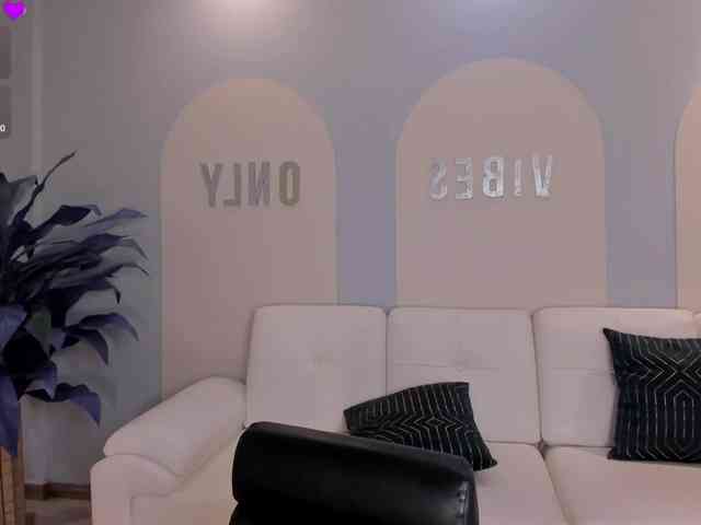 AmaliaCruss webcam