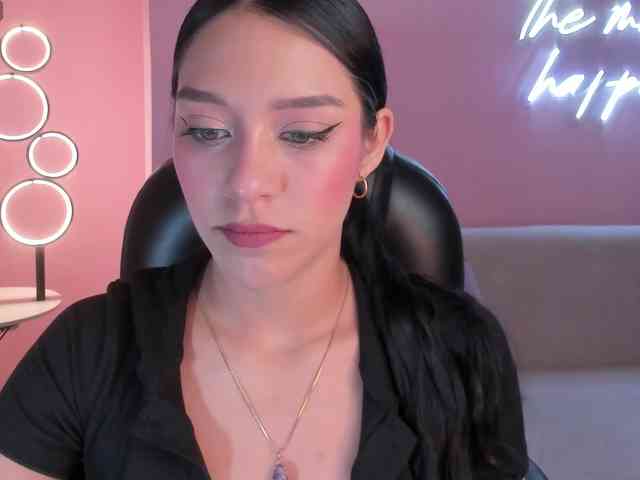 AmaliaCruss webcam