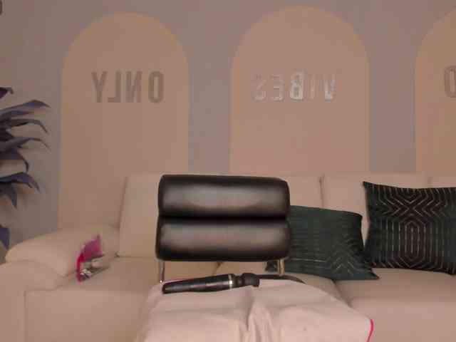 AmaliaCruss webcam