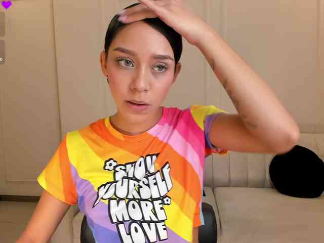 AmaliaCruss webcam