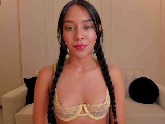 AmaliaCruss webcam