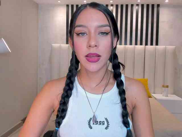 AmaliaCruss webcam