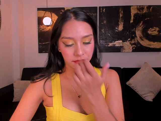 AmaliaCruss webcam