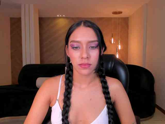 AmaliaCruss webcam