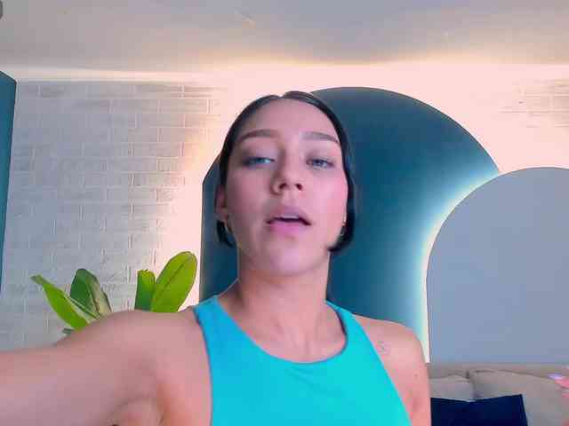 AmaliaCruss webcam
