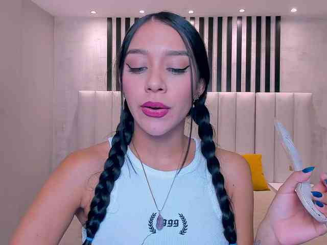 AmaliaCruss webcam