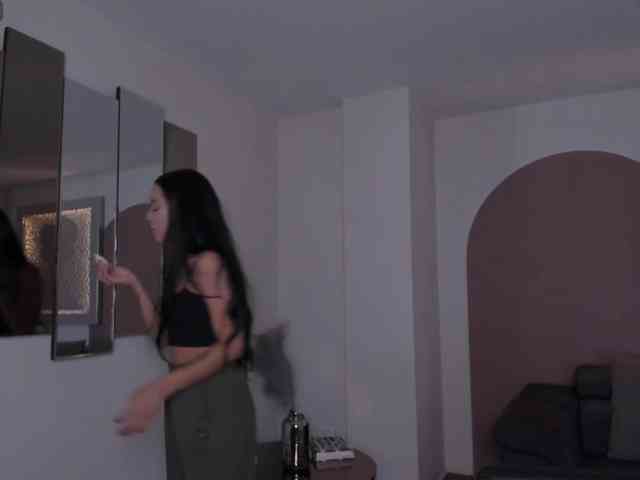 AmaliaCruss webcam