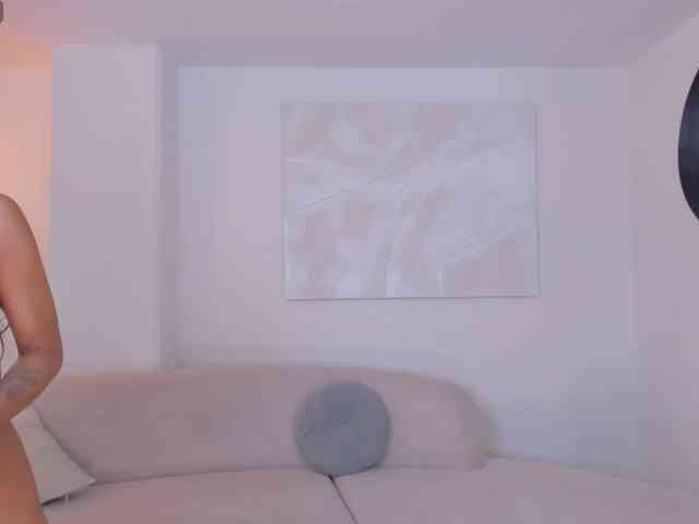 AmaliaCruss webcam