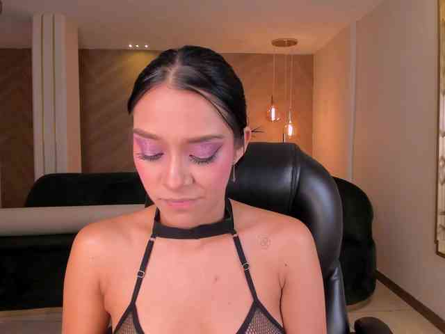 AmaliaCruss webcam