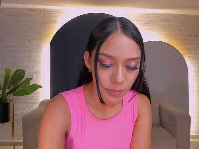 AmaliaCruss webcam