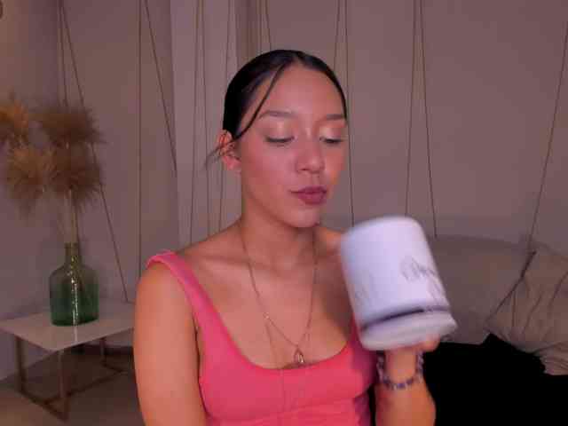 AmaliaCruss webcam