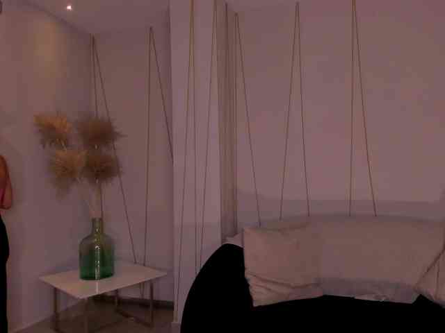 AmaliaCruss webcam
