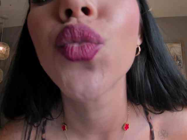 AmaliaCruss webcam