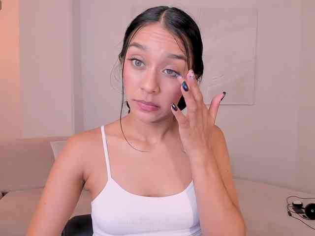 AmaliaCruss webcam