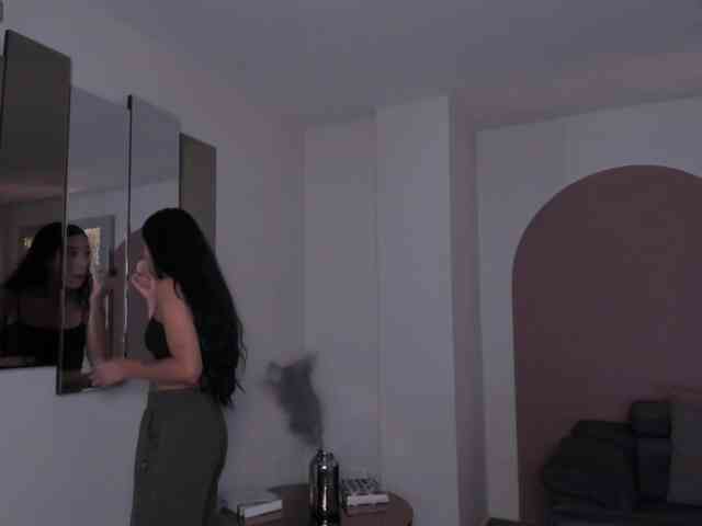 AmaliaCruss webcam