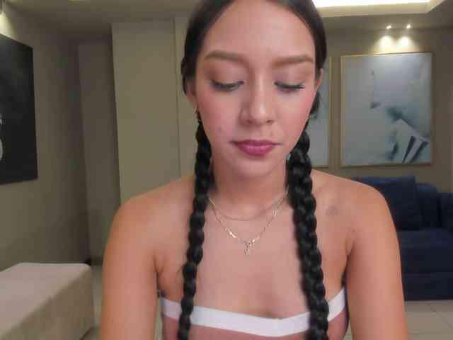 AmaliaCruss webcam
