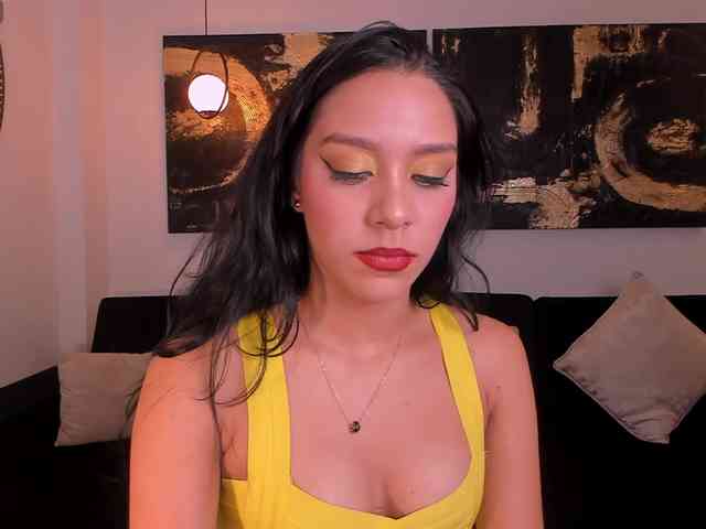 AmaliaCruss webcam