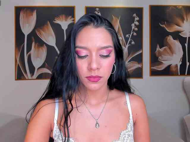 AmaliaCruss webcam