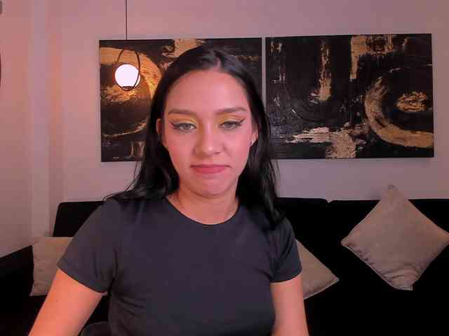 AmaliaCruss webcam