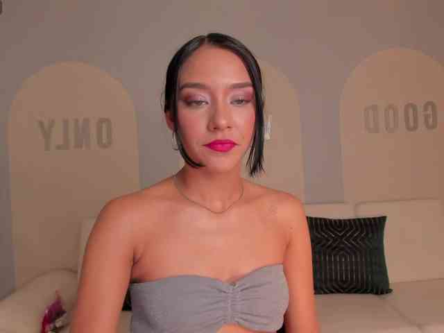 AmaliaCruss webcam