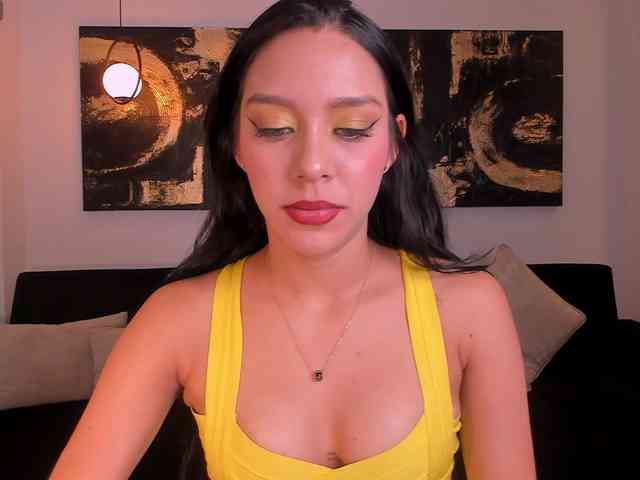 AmaliaCruss webcam