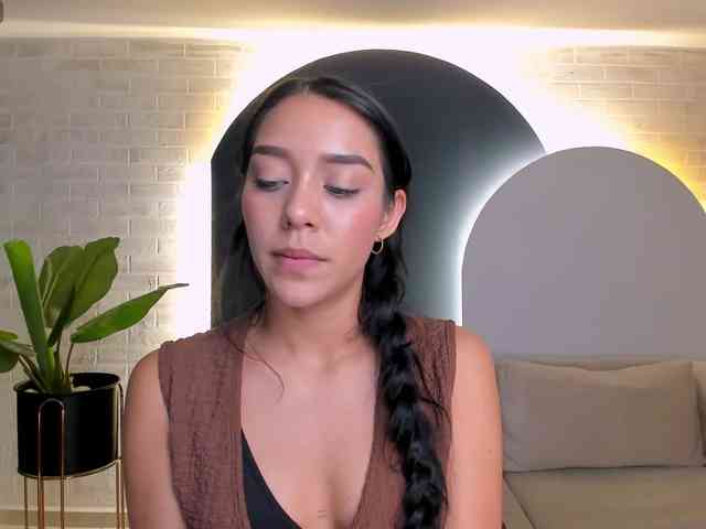 AmaliaCruss webcam