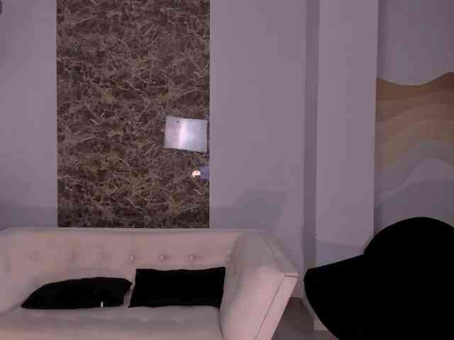 AmaliaCruss webcam