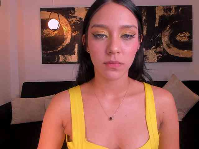 AmaliaCruss webcam