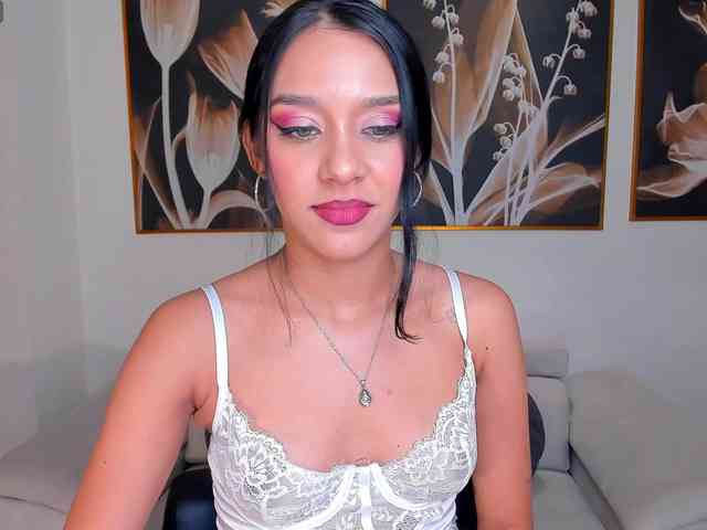 AmaliaCruss webcam