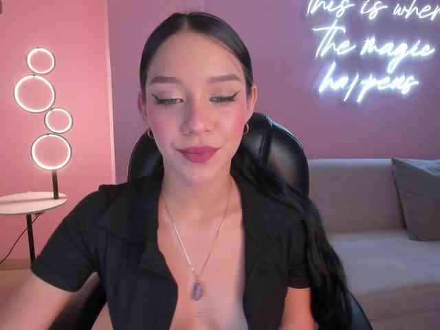 AmaliaCruss webcam