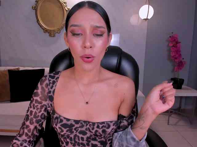 AmaliaCruss webcam