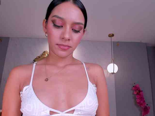 AmaliaCruss webcam