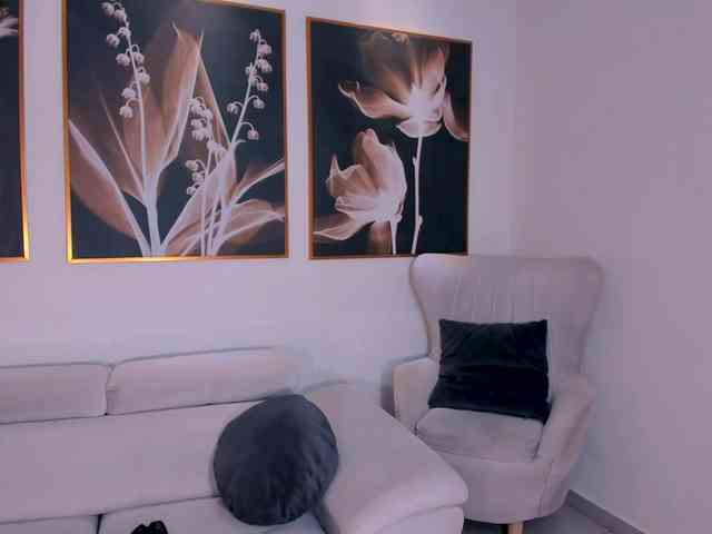 AmaliaCruss webcam