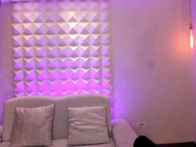 MaiaCollins1 webcam