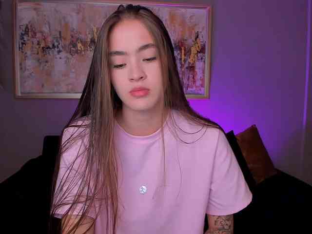 MaiaCollins1 webcam