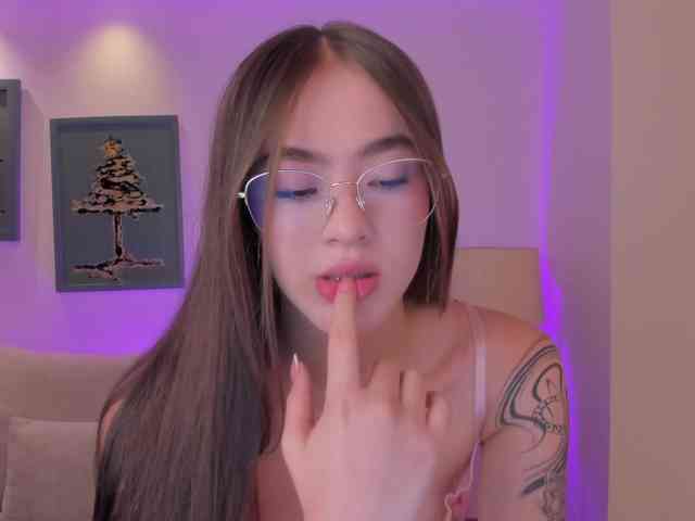 MaiaCollins1 webcam