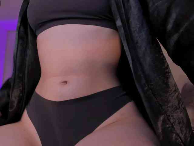 MaiaCollins1 webcam