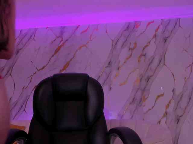 MaiaCollins1 webcam