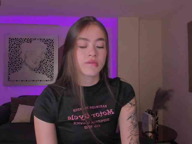 MaiaCollins1 webcam