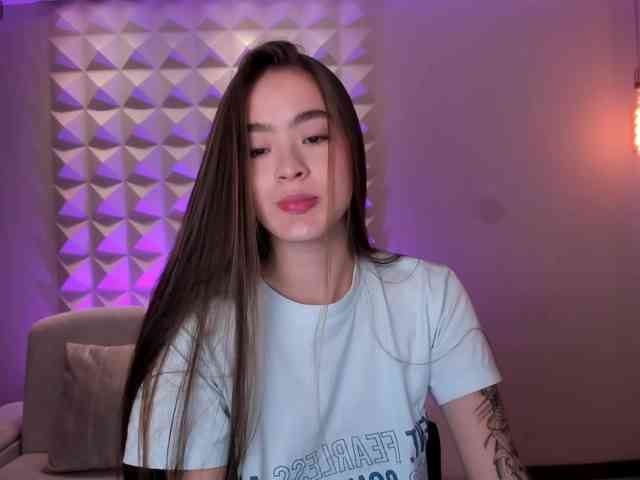 MaiaCollins1 webcam