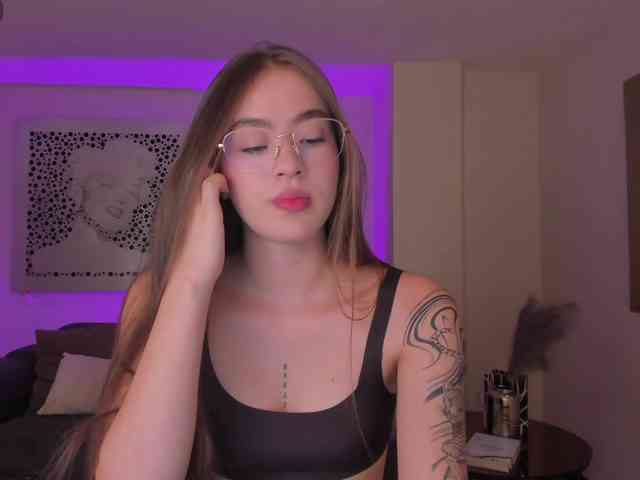 MaiaCollins1 webcam