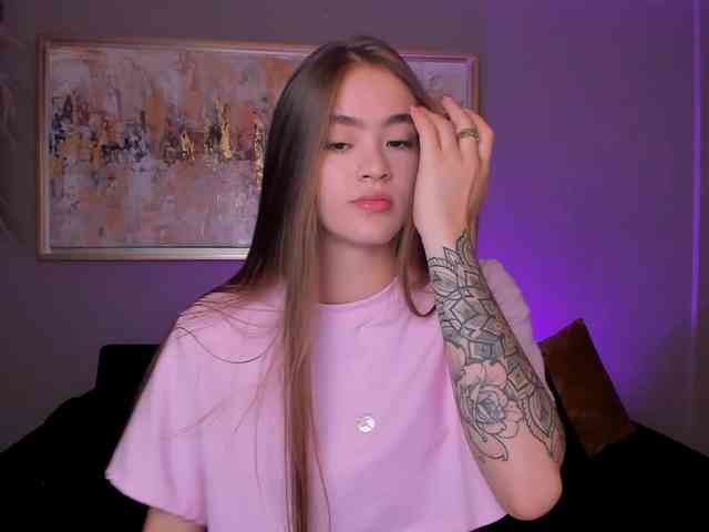 MaiaCollins1 webcam